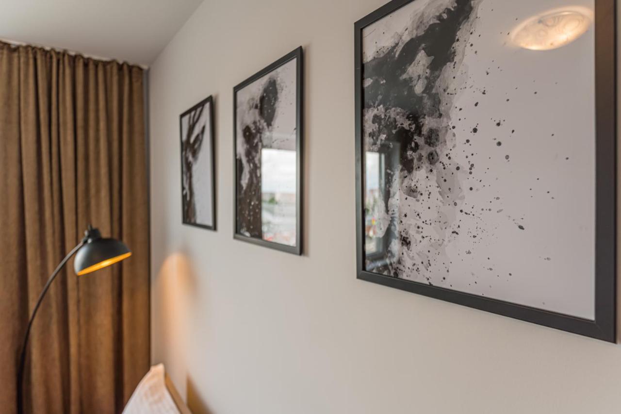 Coresi Modern Apartment Брашов Екстер'єр фото