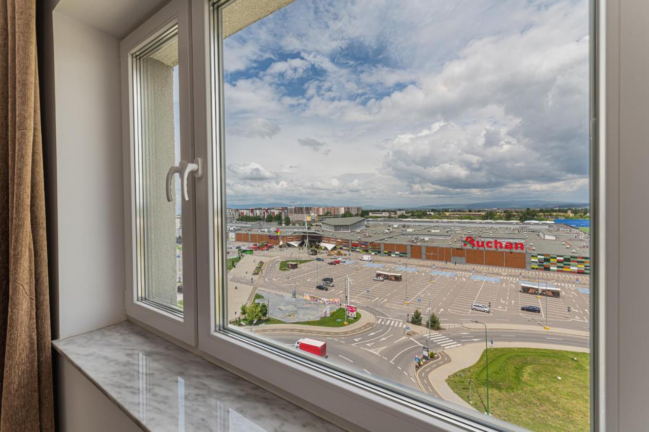 Coresi Modern Apartment Брашов Екстер'єр фото