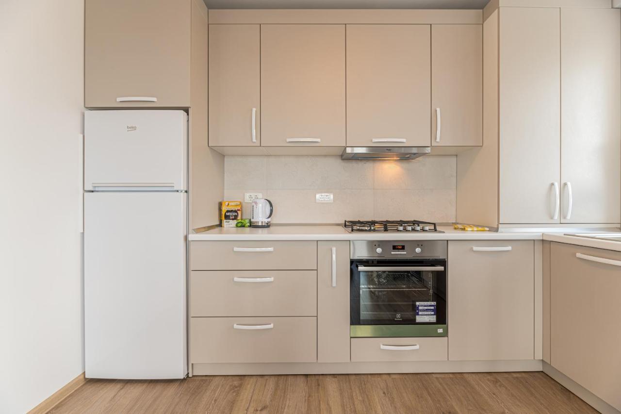 Coresi Modern Apartment Брашов Екстер'єр фото